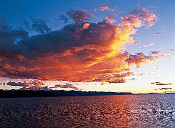 《最终幻想7：重生》公布2段广告 宣传游戏卖点